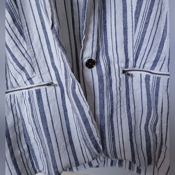 NWT Michael Stars Ruth Stripe linen blazer in gray. Size L - Picture 5 of 6